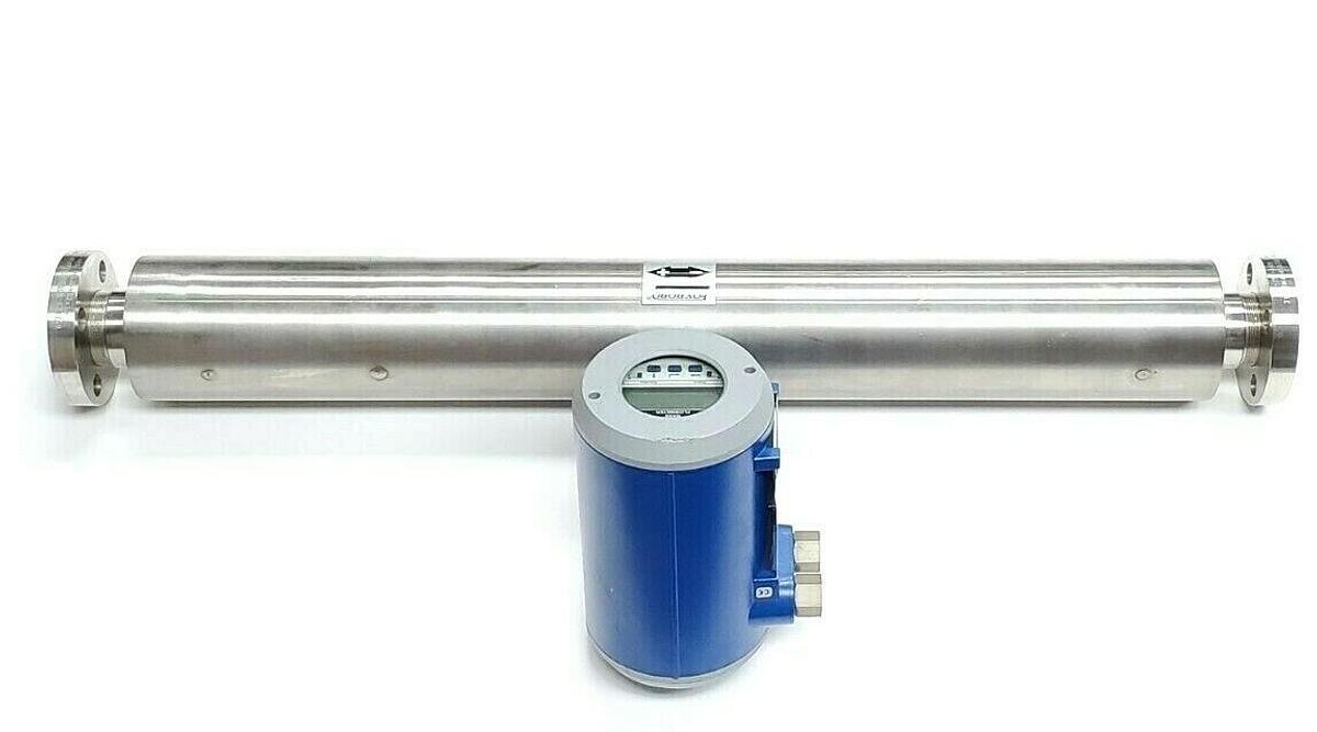 Used INVENSYS FOXBORO CFT30-1411B2 MASS FLOWMETER CFS30-C1AW0B1, 115V AC