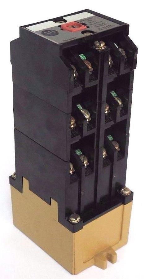 Used ALLEN BRADLEY 700-P400A1 AC RELAY SER. B 700P400A1, 115-120V COIL