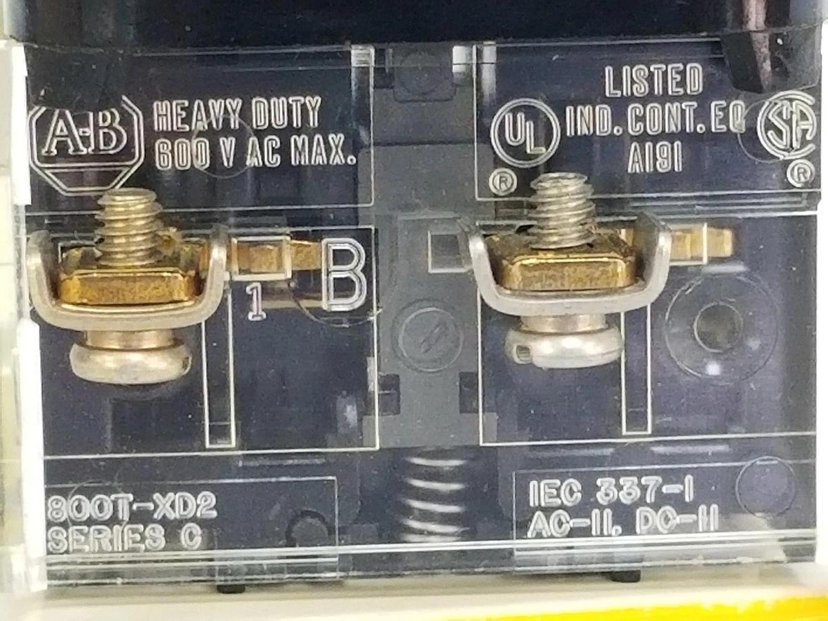 NIB ALLEN BRADLEY 800T-KA6A6 PUSH BUTTON 800TKA6A6, SER. P
