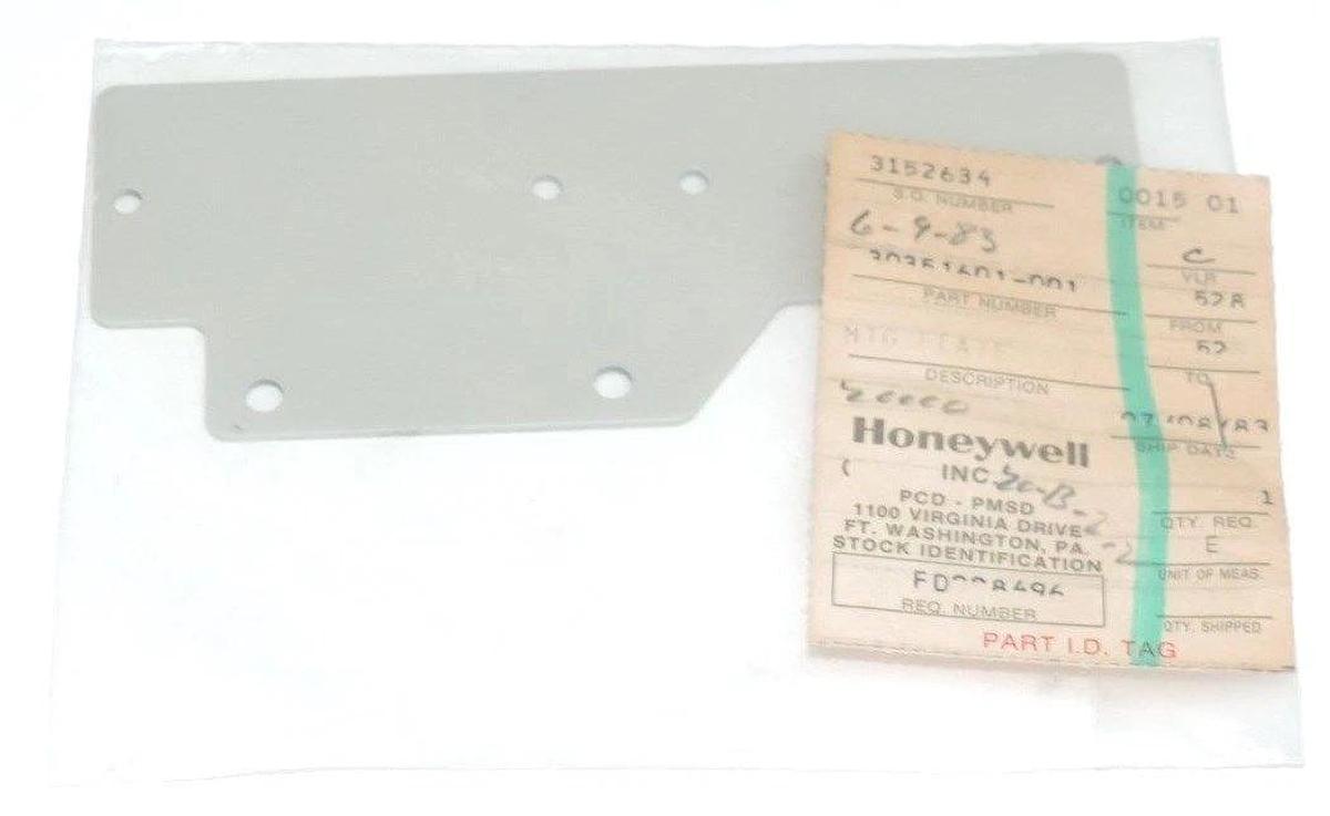 Used NEW HONEYWELL 30351601-001 MTG PLATE 30351601001