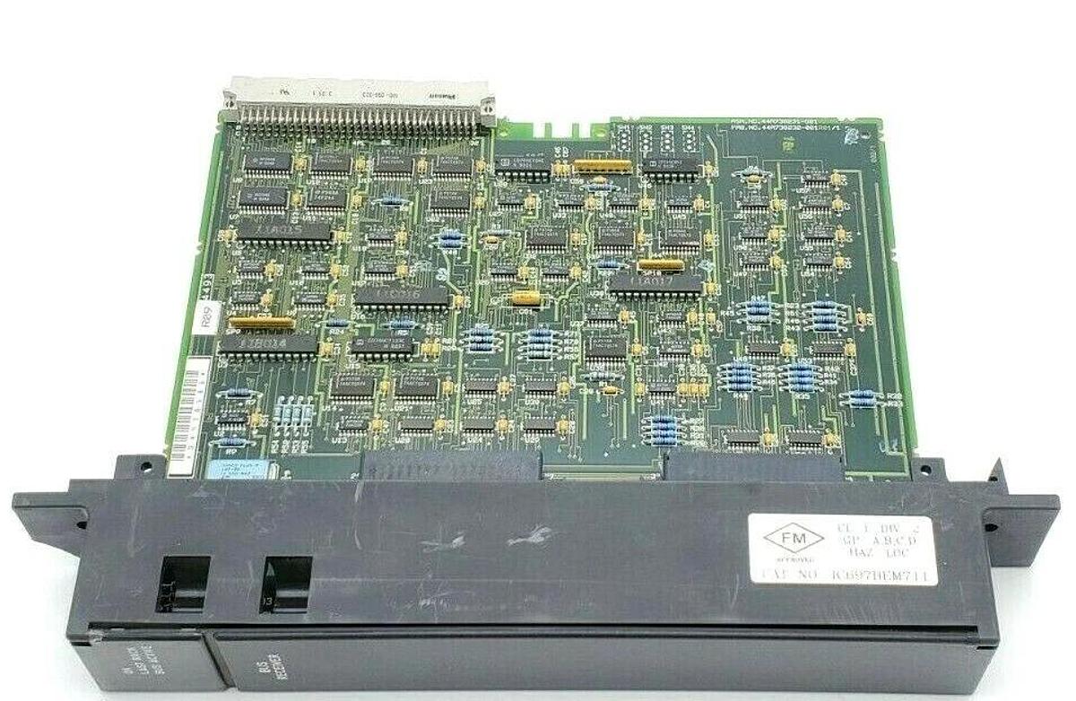 Used GE FANUC IC697BEM711J BUS EXPANSION RECEIVER MODULE IC697BEM711 (CHIPPED)