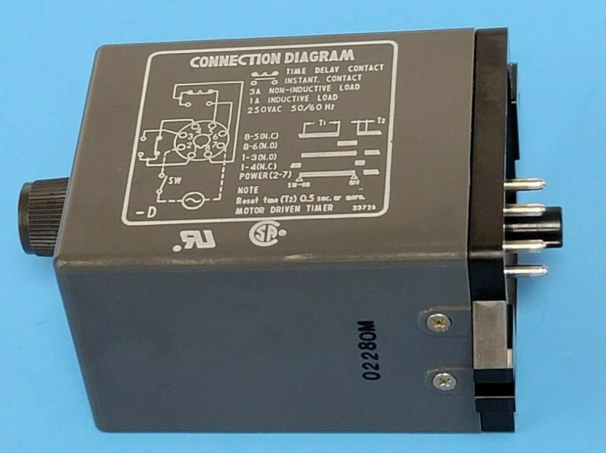 Used OMRON STP-MND-AA-UA SOLID STATE TIMER 0-10 SEC 120 VAC STPMNDAAUA