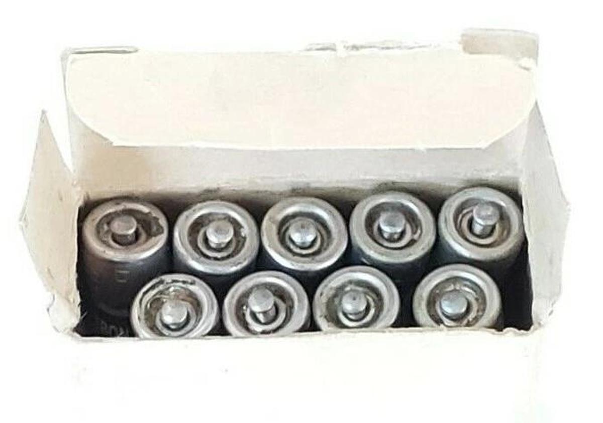 BOX OF 9 NEW COOPER BUSSMANN FUSETRON FNA-1 DUAL-ELEMENT FUSES FNA1