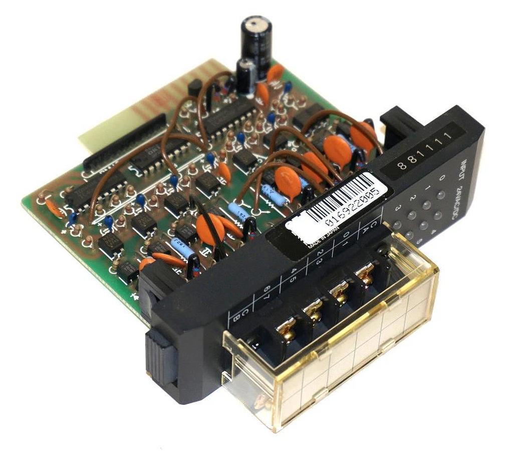 Used GE FANUC IC610MDL111A 24VAC/DC SOURCE INPUT MODULE