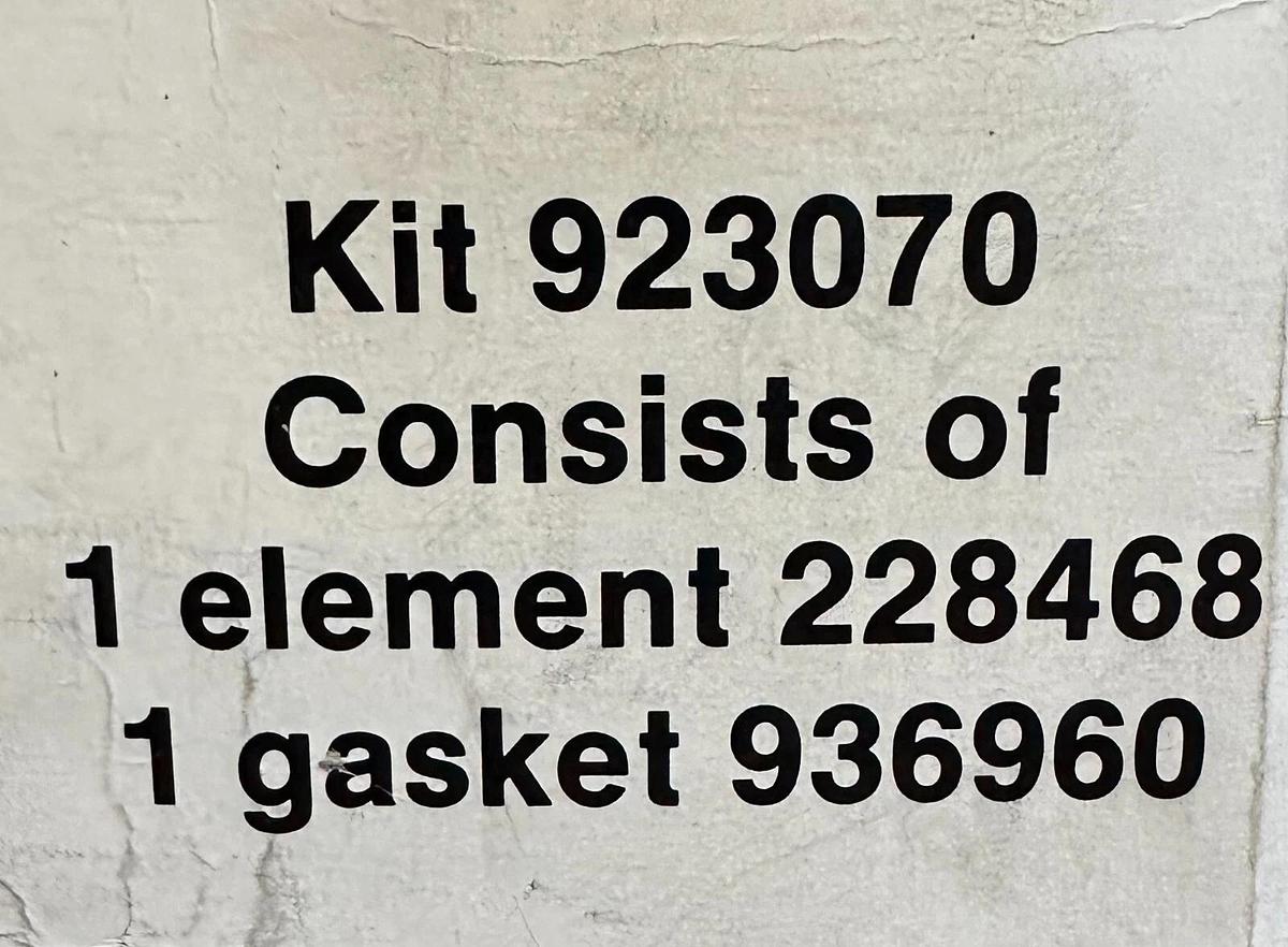 NEW EATON VICKERS 923070 ELEMENT/GASKET KIT 228468 936960