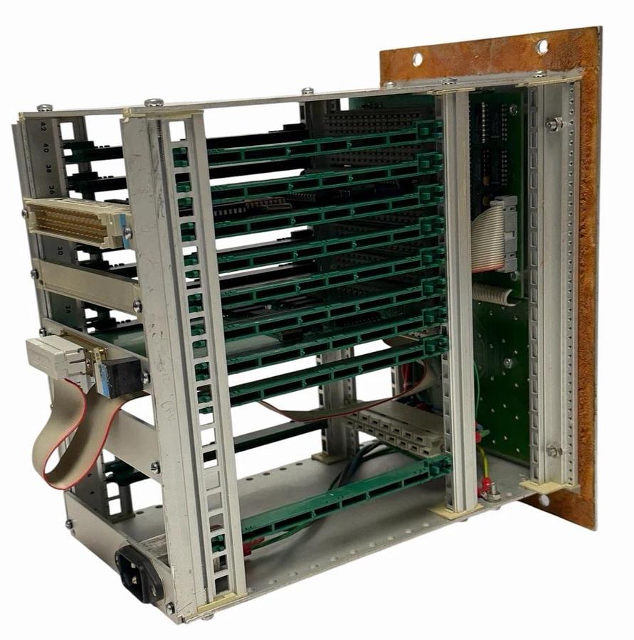 Used IE INDUSTRIE ELECTRONIC GmbH MINIMICRO A0/S32 1/2 19'' 88/3533 W/ CARDS