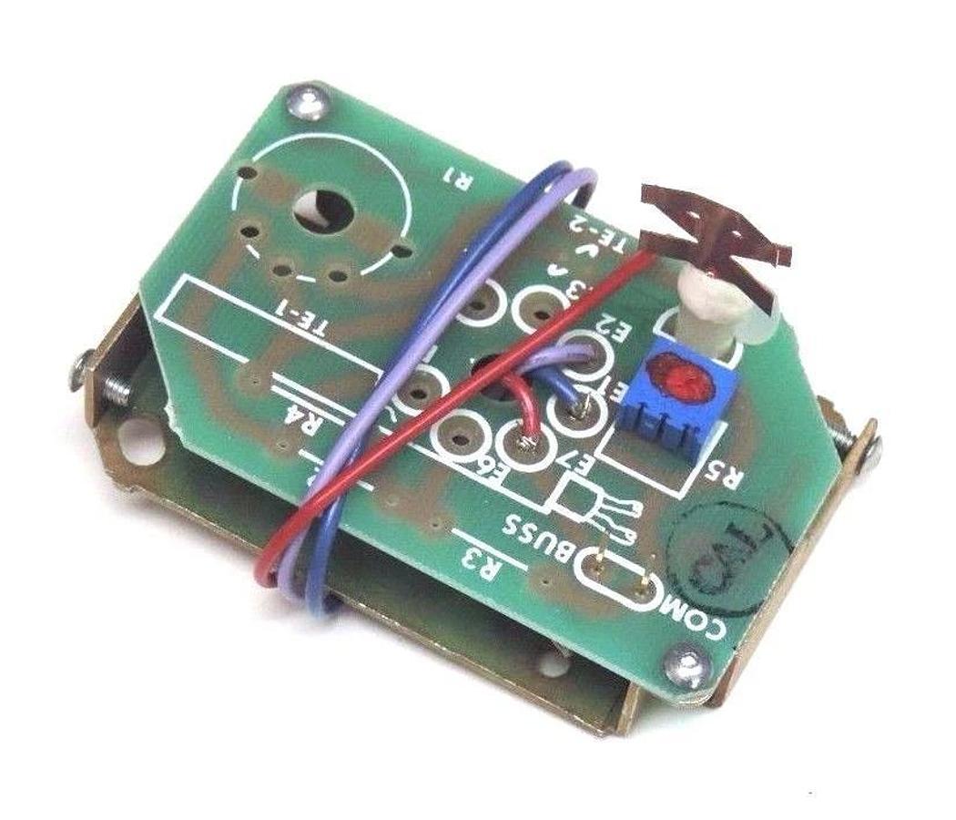 NIB JOHNSON CONTROLS TE-6100-961 TEMPERATURE SENSOR MOUNT W/ T960JAA-1 SENSOR