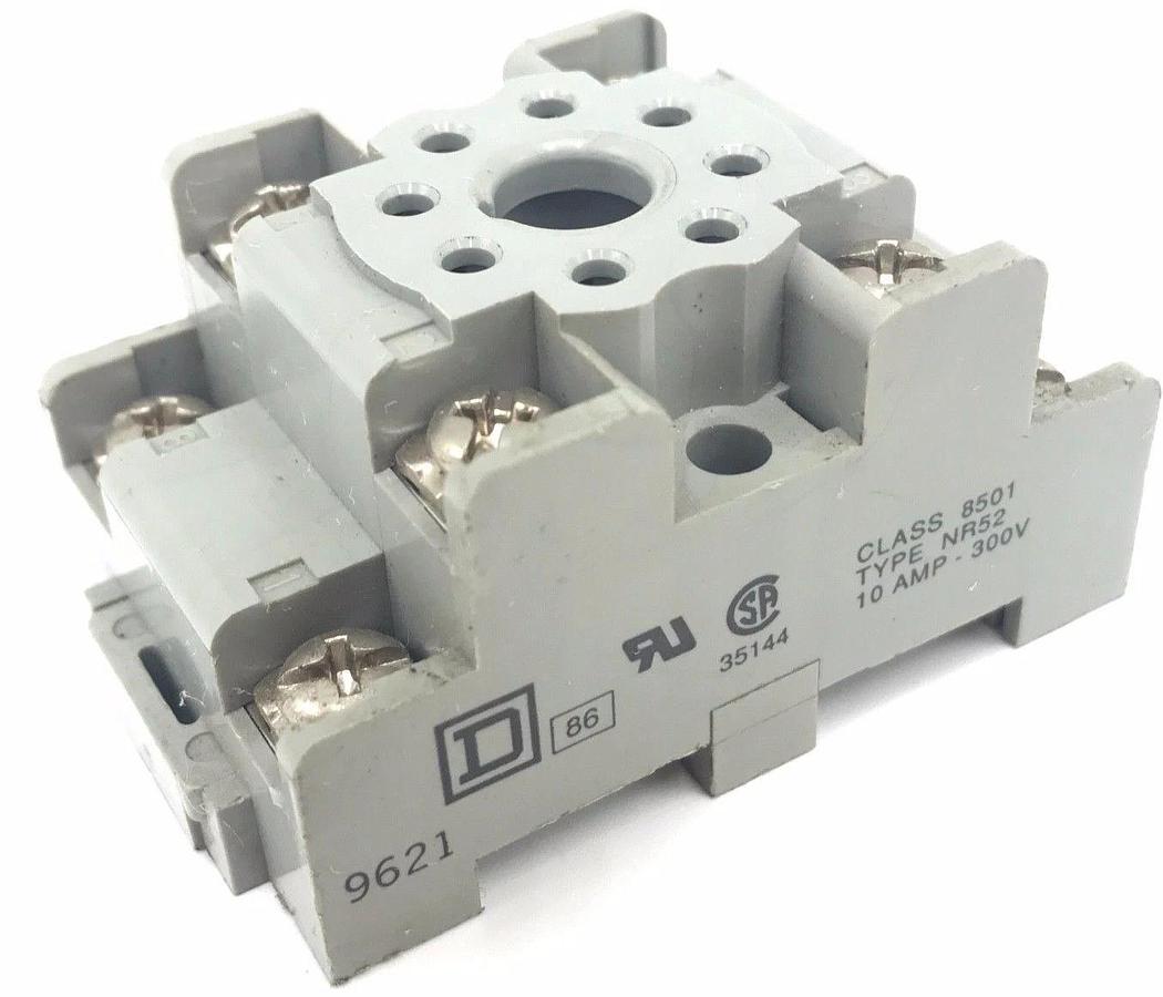 Used SQUARE D 8501-NR52 RELAY SOCKET 10 AMP, 300V, 8501NR52