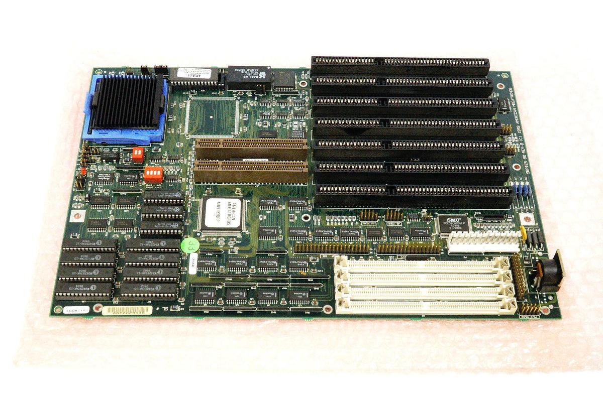 Used NEW AMERICAN MEGATRENDS MG9133QFP SUPER VOYAGER VLB II SERIES 82 REV-B EC081193
