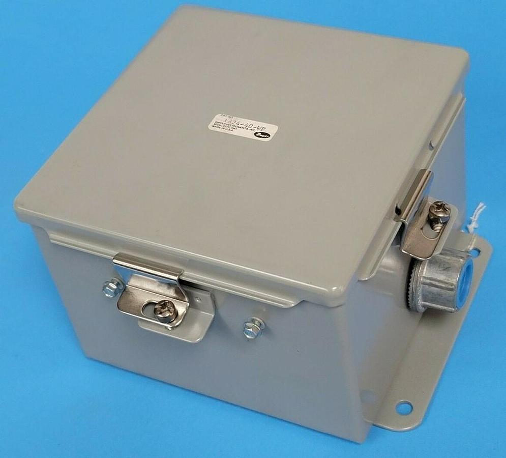 Used NIB DWYER 1824-40-WP PRESSURE SWITCH ENCLOSURE 182440WP