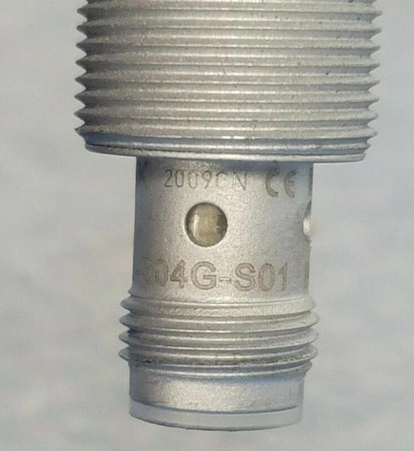 Used BALLUFF BESM18EIPSC72BS04GS01 PROXIMITY SENSOR BES M18EI-PSC72B-S04G-S01
