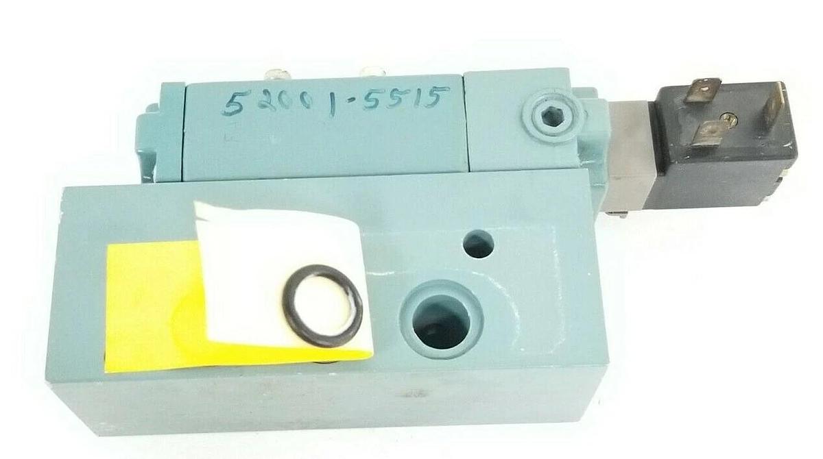 Used SCHRADER BELLOWS 52001-5515 SOLENOID VALVE 520008515 120V COIL 4W