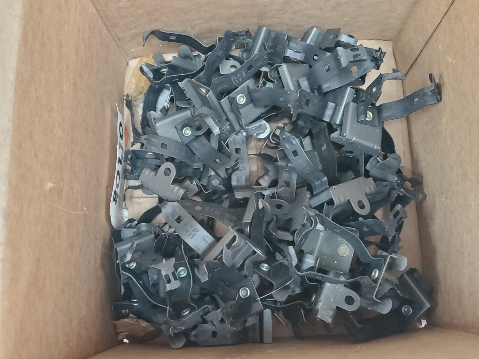 Used LOT OF 48 NEW B-LINE BG-16 BEAM FASTENERS FOR 1" CONDUIT W/ U-2-4 BASEPLATES