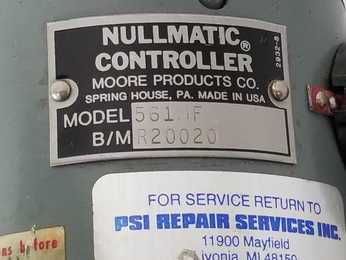 Used MOORE PRODUCTS 561MF NULLMATIC CONTROLLER R20020 REPAIRED