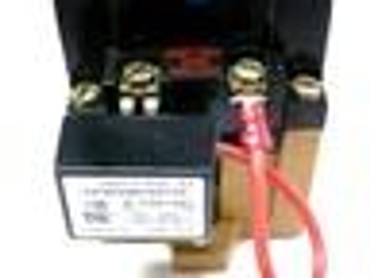 Used ALLEN BRADLEY 700-P400A1 RELAY SER. B W/ 700-PT SER. A TIME DELAY UNIT 700P400A1