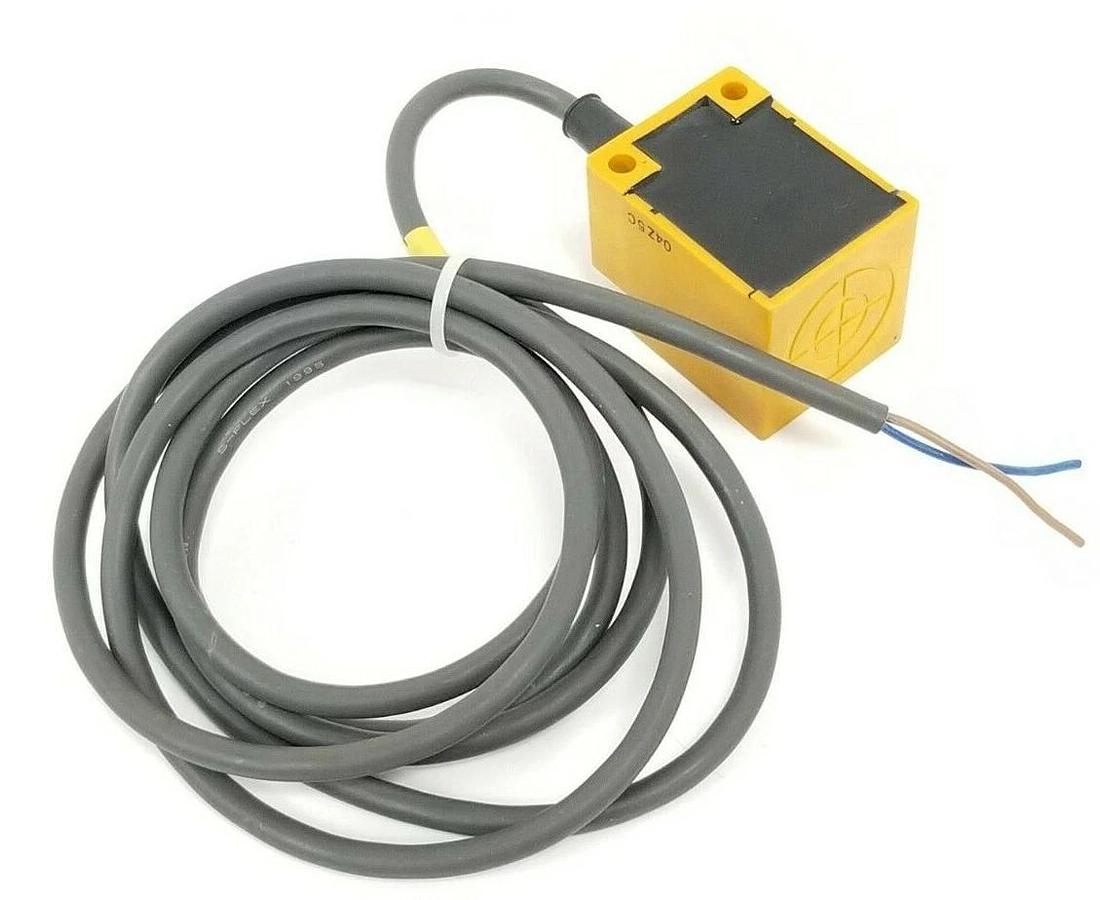 Used OMRON TL-N20MY2 PROXIMITY SWITCH TLN20MY2, 200mA MAX 90 TO 250VAC