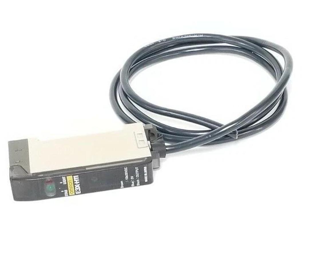Used OMRON E3X-H11 PHOTOELECTRIC SENSORS 10-30VDC, E3XH11, 30'' LEAD