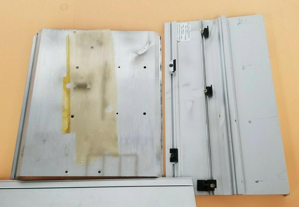 Used DANFOSS 175H1729-3X440 HOUSING ACCESORIES VLT TYPE: 3002 (HOUSING ONLY)