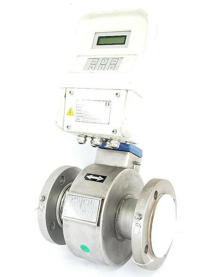 Used NEW MASTER METER MC-208 QAZ-127 FLOW METER CONTROLLER W/ MUT-2200 QAC-120 VALVE