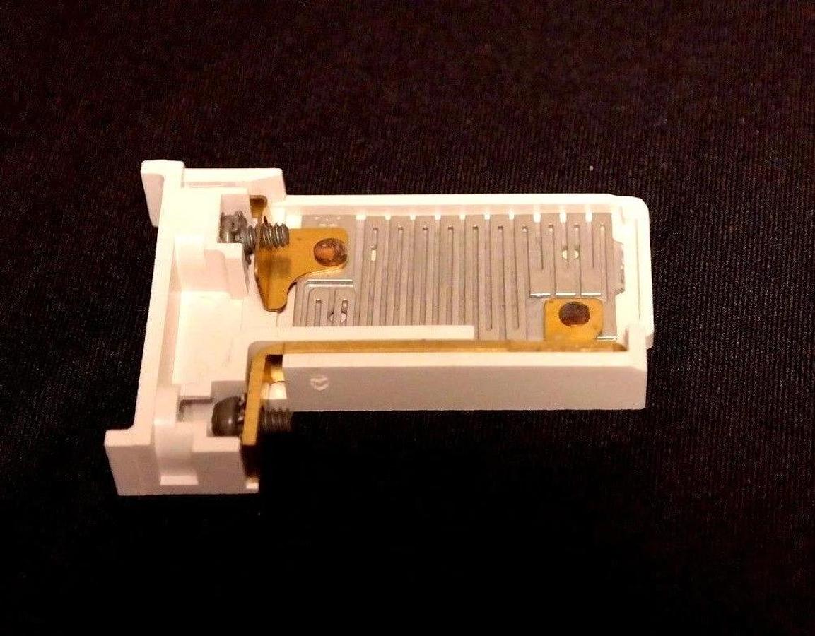 Used BOX OF 3 NEW CUTLER-HAMMER H2005B HEATER ELEMENTS FREEDOM SERIES 1.20-1.96 AMP