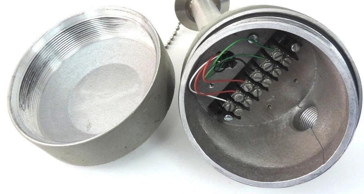 Used BURNS ENGR 385 TEMPERATURE SENSOR THERMOCOUPLE 6 1/2" PROBE