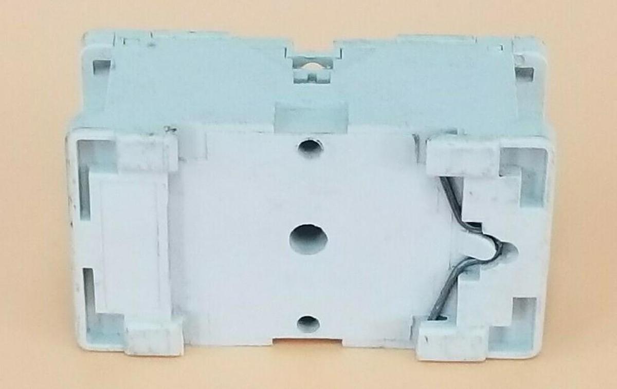 Used ALLEN BRADLEY 700-HN100 RELAY SOCKET 700HN100