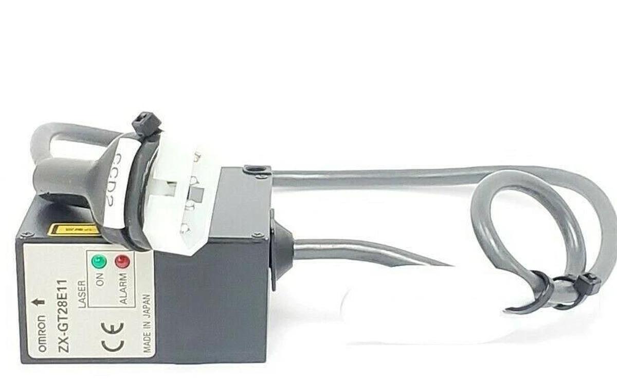 Used OMRON ZX-GT28E11 SMART SENSOR ZXGT28E11