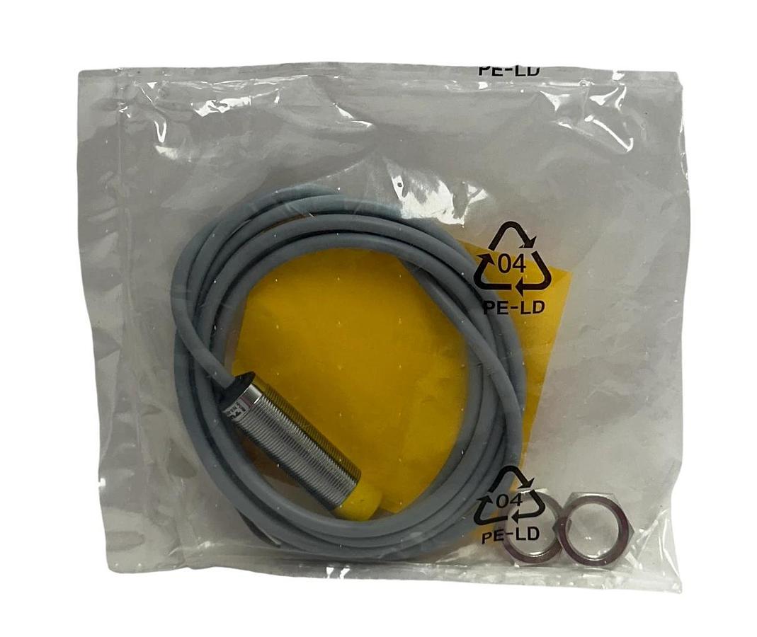 Used TURCK Ni8-M18-LiU / 1536100 INDUCTIVE PROXIMITY SENSOR 15-30VDC 20mA 1-5mm NSFS