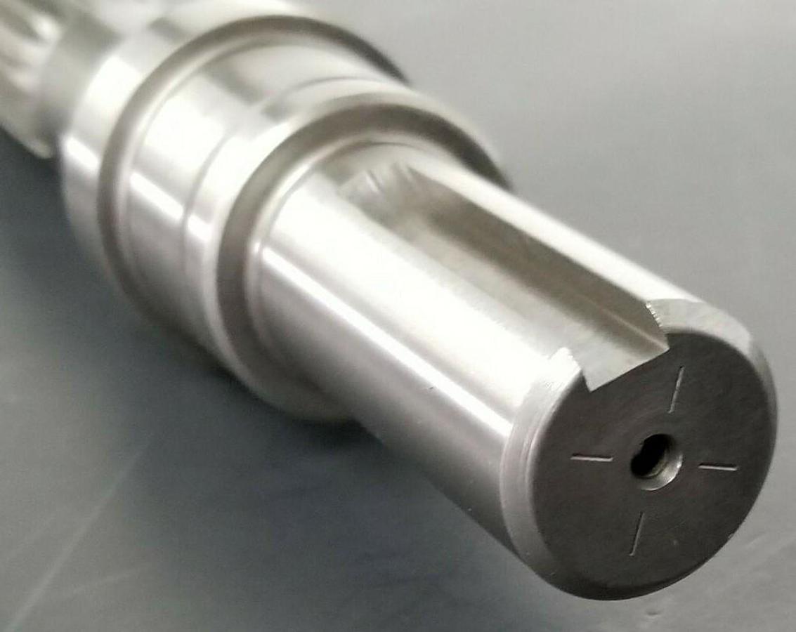 Used NEW VICKERS 270369 KEYED DRIVE SHAFT 7/8'' IN. DIA. 8-3/4'' IN. L (NO KEY)