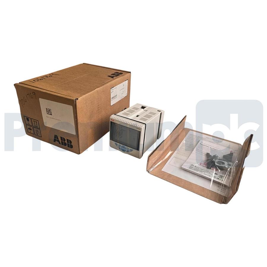 ABB ControlMaster CM30 PID Process Controller CM30/000U0E0/STD 1/4 DIN Loop NSMP