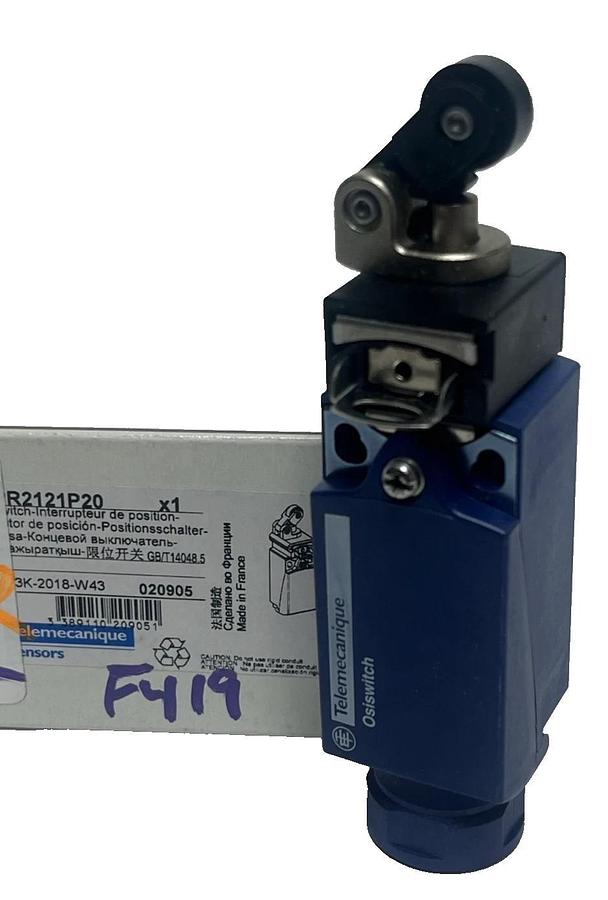 Schneider Electric XCPR2121P20 OsiSense XC Standard Limit Switch Thermoplastic