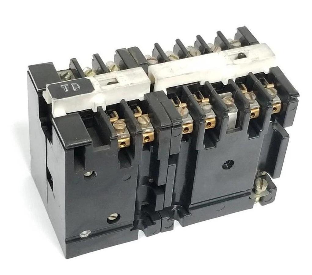 Used GENERAL ELECTRIC CR120A04202AA INDUSTRIAL RELAY 115V 60HZ W/ CR122A01100AA