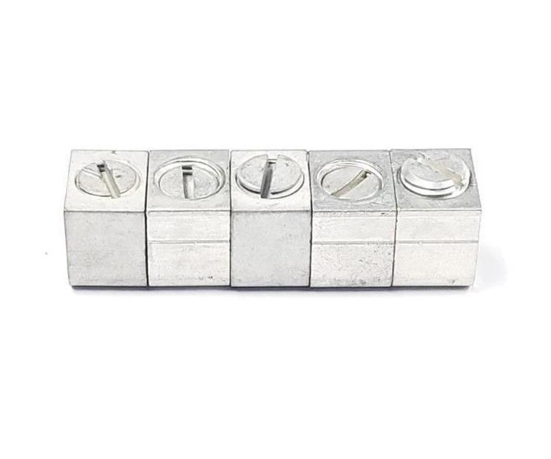 Used LOT OF 5 GENERIC LUG CONNECTORS