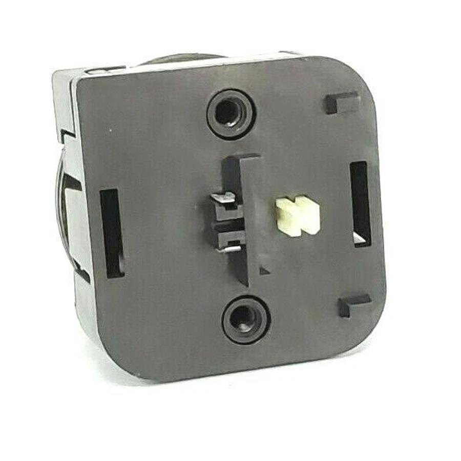 Used ALLEN BRADLEY 800H-16JRR2KB7AX SELECTOR SWITCH SER. F 120V, 0.90W