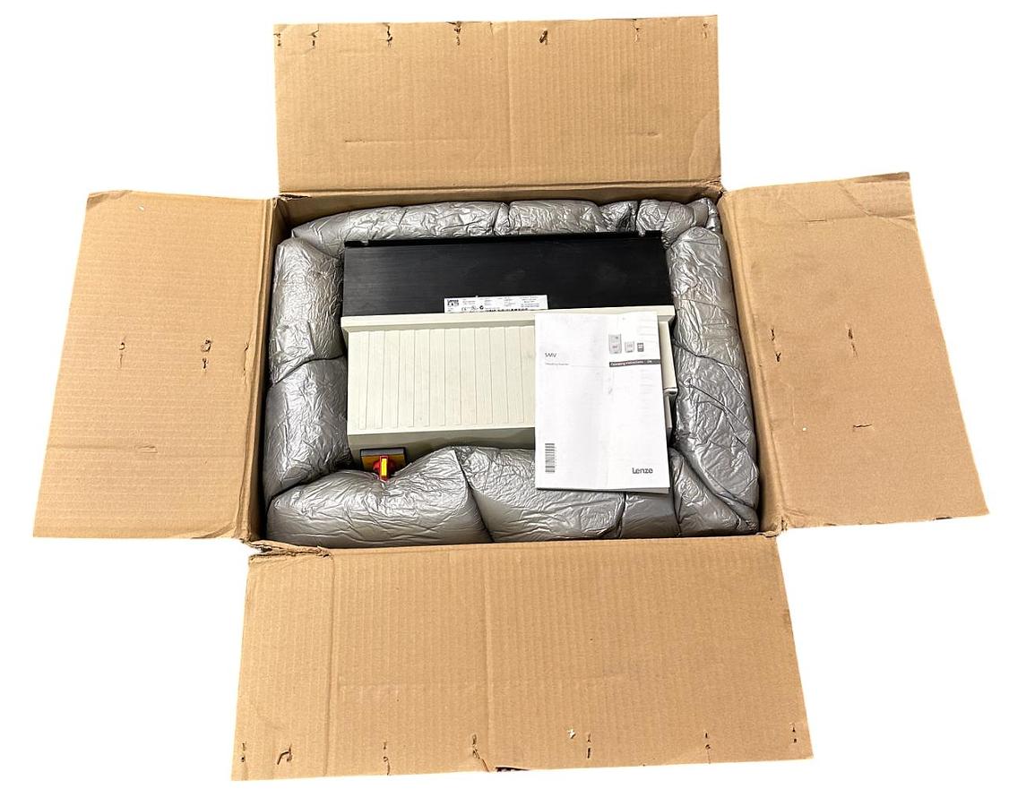 Used LENZE AC TECH 13437827 / ESV153N04TMD SMVector DRIVE 15kW/20HP 400/480V 3PH NSMP