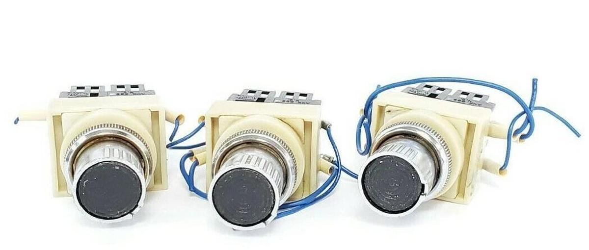 Used LOT OF 3 FUJI ELECTRIC AH25-S3 PUSHBUTTONS AH25S3 BLACK
