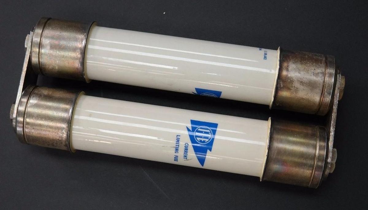 NIB ITE 427516 FUSE 200 E. AMPS 4.8kV 250MVA CURVE NO. 200-500