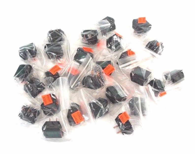 Used LOT OF 27 NEW GENERIC 2750-4-20-46340 GREEN LAMP INDICATORS 125V, 1/3W