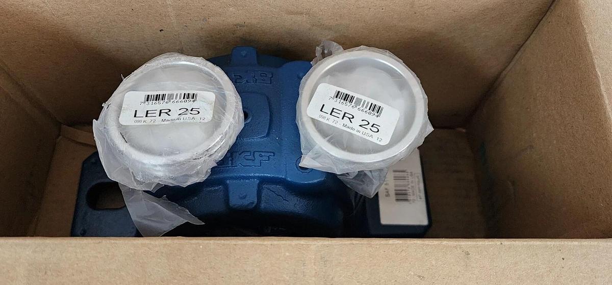NIB SKF SAF511X2 PILLOW BLOCK HOUSING TWO BOLT BASE