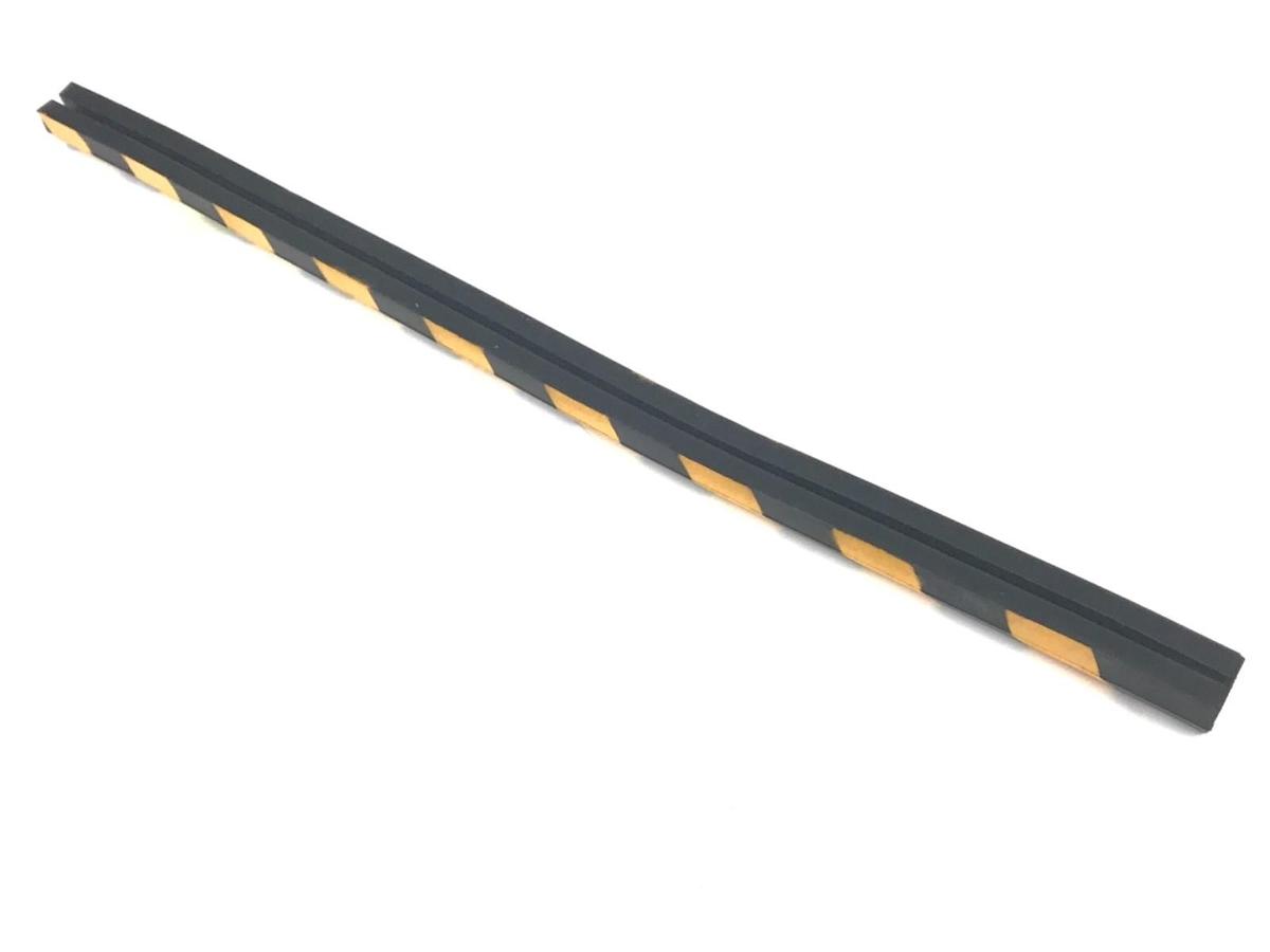 Used NEW CORNER EDGE GUARD FEG-C, OAH35In, FLEX POLY FOAM 7/16" X 35"