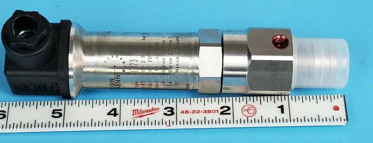 Used NEW BOURDON HAENNI TYPE: E923 PRESSURE TRANSMITTER 0-2.5 BAR 4-20mA 11-40VDC