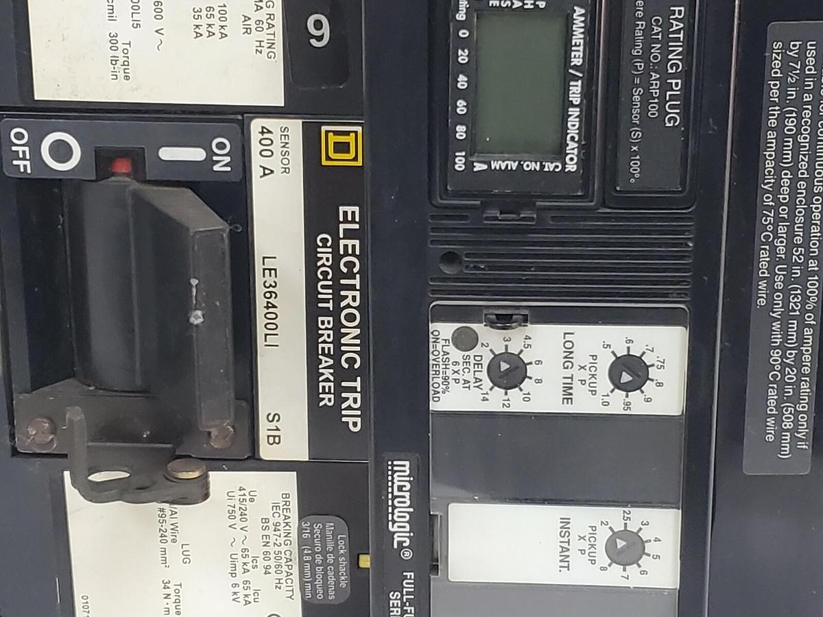 Used SQUARE D LE36400LI MOLDED CASE CIRCUIT BREAKER 600V, 400A W/ TRIP ARP100 PLUG KI