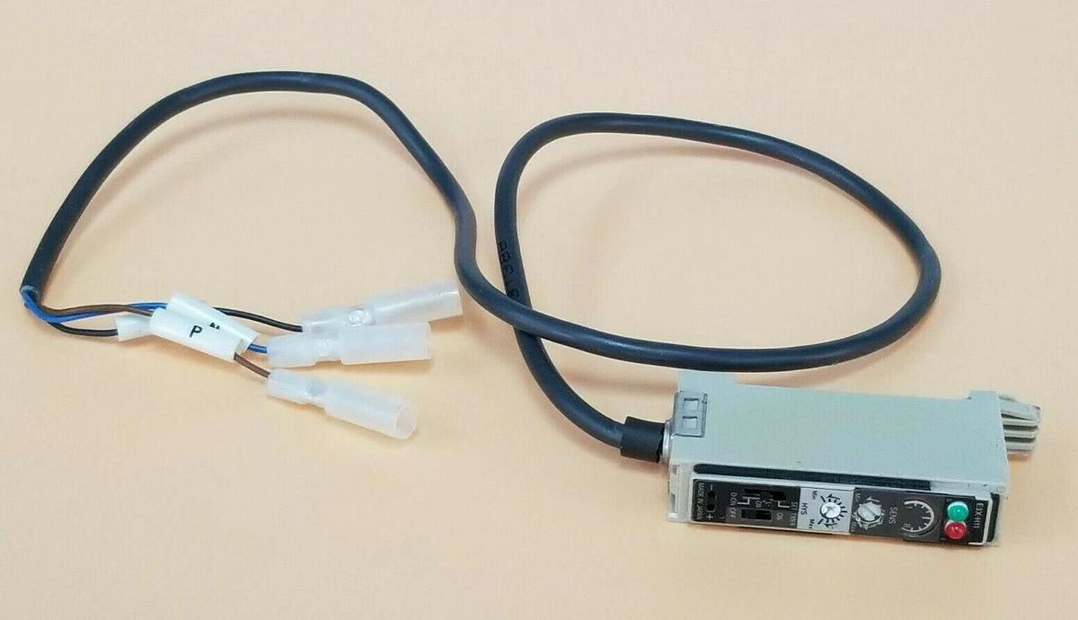 Used OMRON E3X-H11 PHOTOELECTRIC SENSOR 10-30VDC, E3XH11 *MISSING COVER* (20'' LEAD)