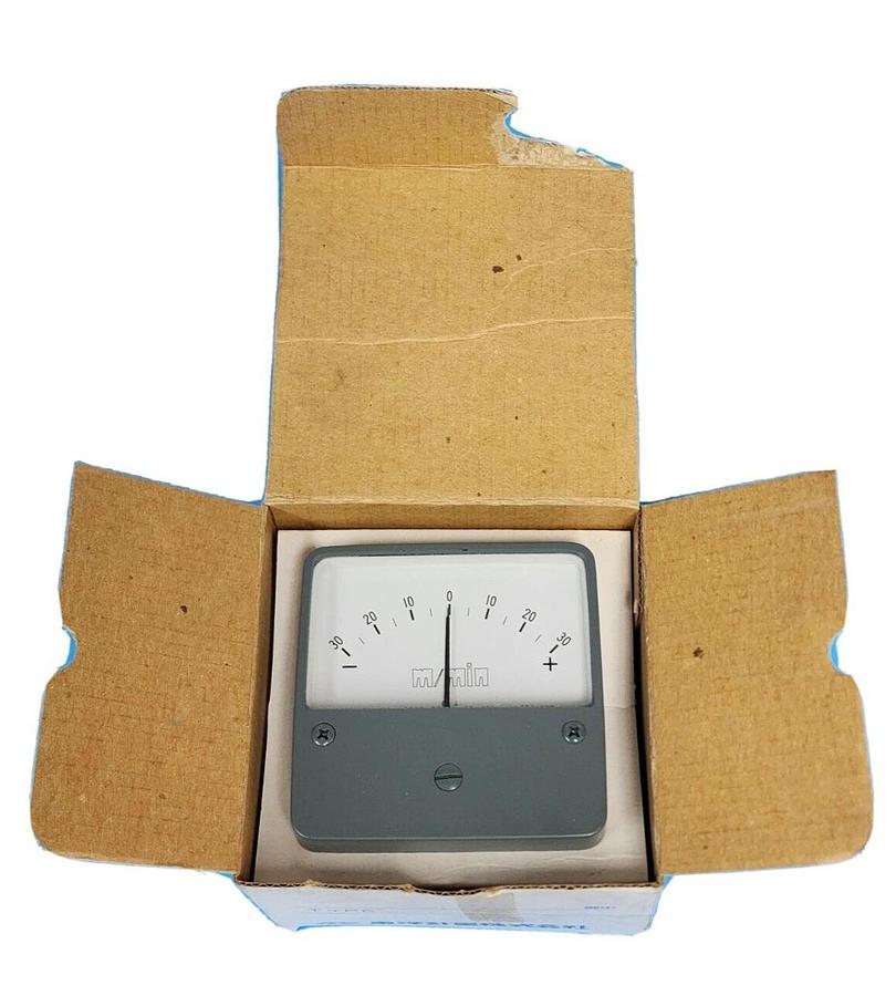 NIB TOYO KEIKI CO. DGF-65V PANEL VOLT METER