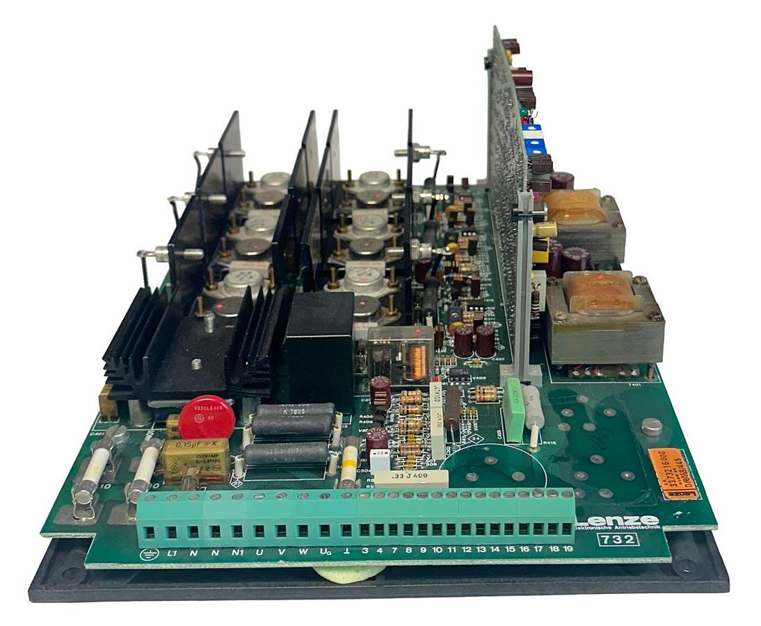 Used LENZE MODEL 732 / 0/8059/445 / 33.732.16.000 AC DRIVE 7031 CONTROL BOARD NSNP