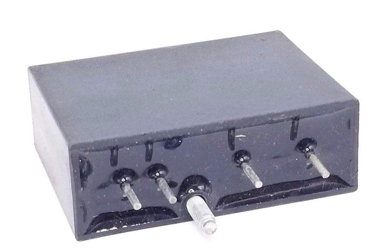 Used NEW OPTO 22 OAC5 I/O MODULE 5VDC LOGIC 12-140VAC OUT