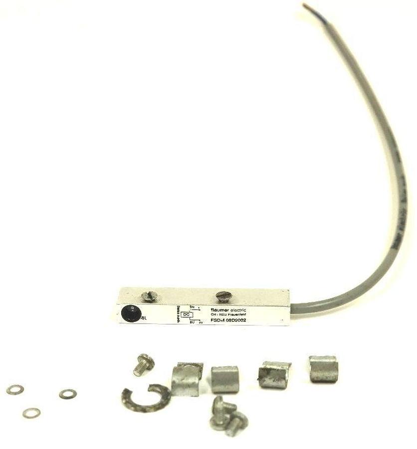 Used BAUMER ELECTRIC FSDM 08D9002 THROUGH BEAM EMITTER FSDM08D9002, 12-30 VDC