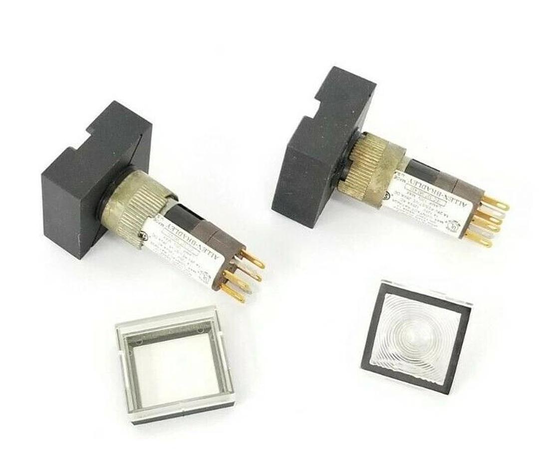 BOX OF 2 NEW ALLEN BRADLEY 800A-T2H MAINTAINED PUSH BUTTONS SER. A