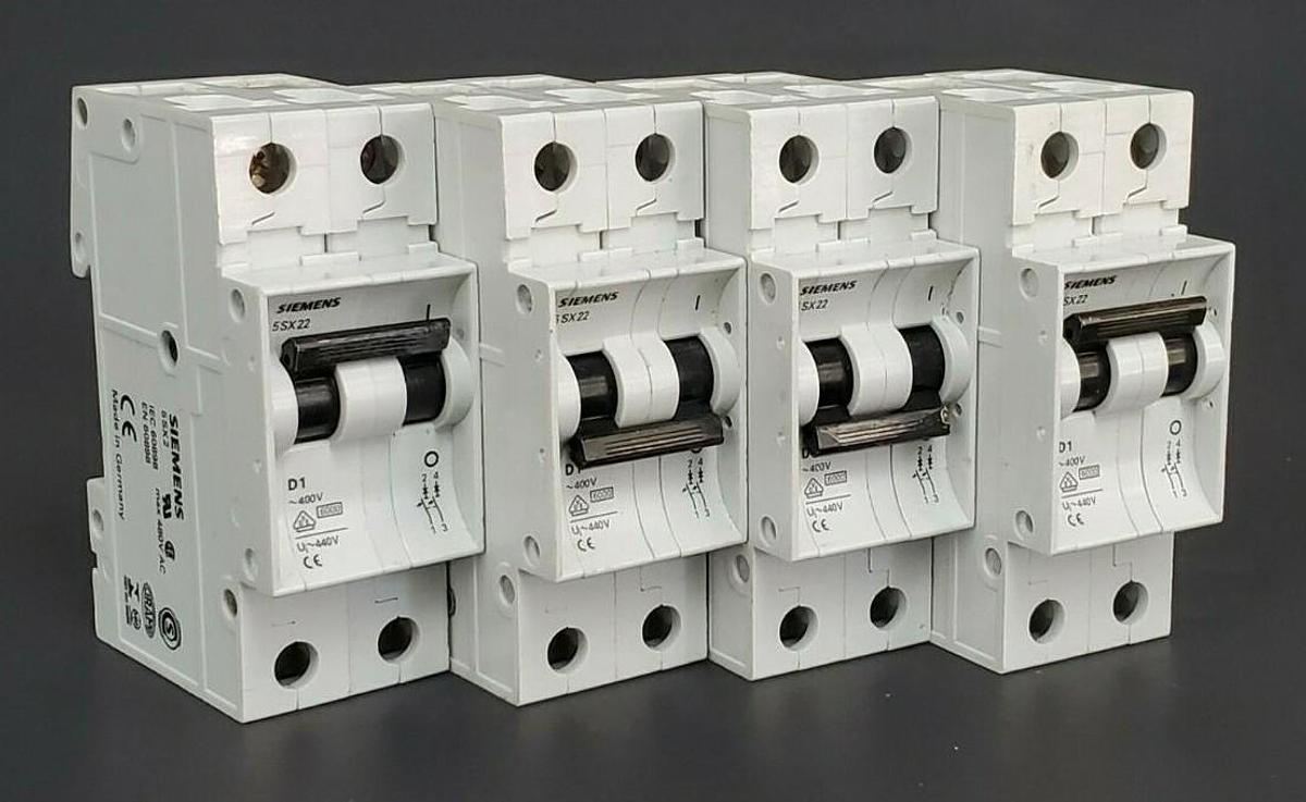 Used LOT OF 4 SIEMENS 5SX22D1 CIRCUIT BREAKERS 5XS2, 5SX22 MAX 480V AC