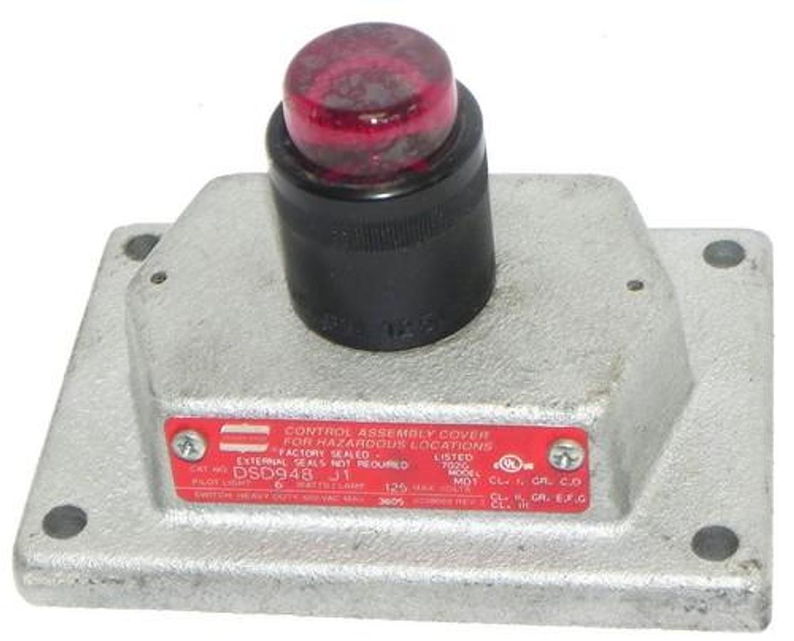 Used COOPER DSD948-J1 PILOT LIGHT COVER DSD948J1